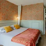 D'hotes Domaine De Ginouilhac 4*