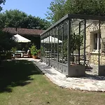 D'hotes Domaine De Ginouilhac Bed and breakfast 4*