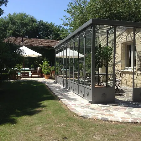 D'hotes Domaine De Ginouilhac Bed & Breakfast 4*