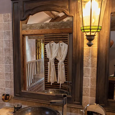 Bed & Breakfast D'hotes Domaine De Ginouilhac 4*