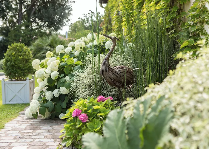 D'hotes Domaine De Ginouilhac Bed & Breakfast 4*